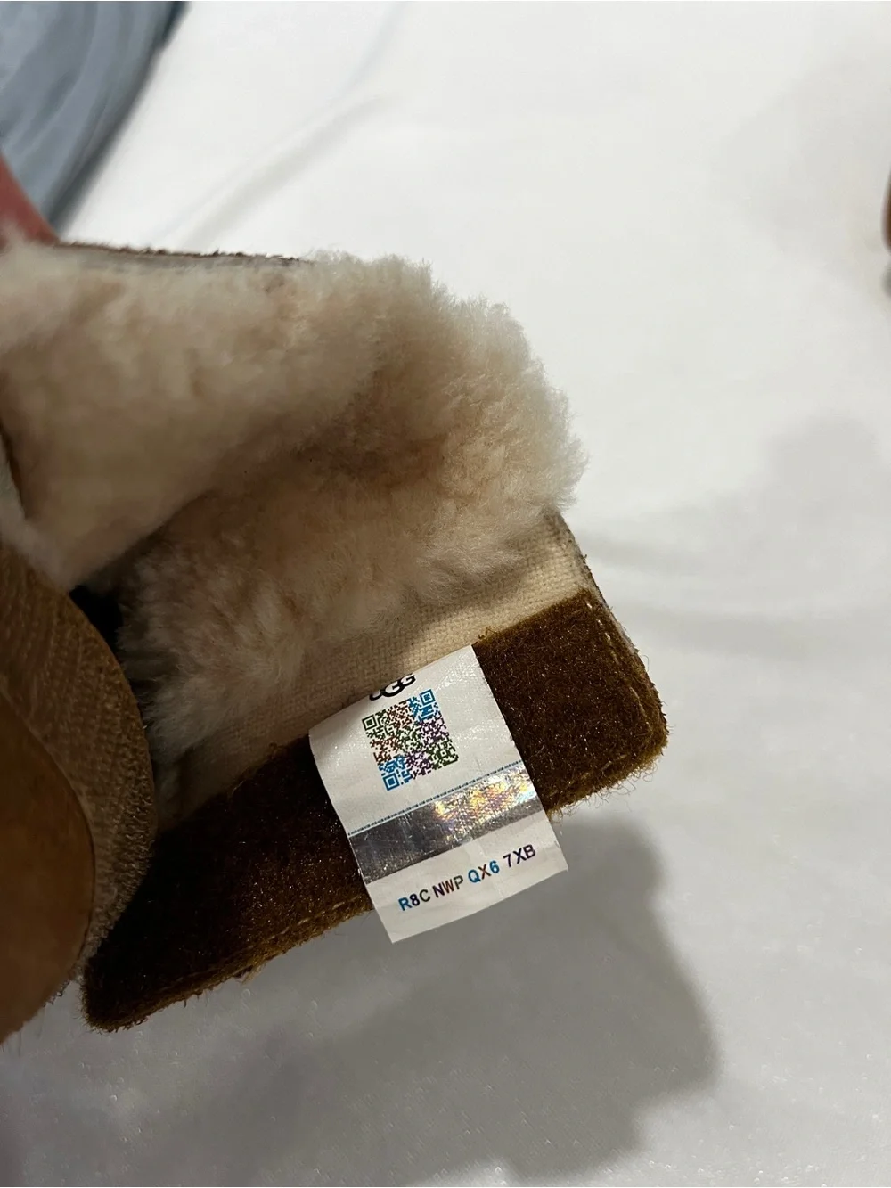 UGG Kids Keelan Boots Size 9 Brown WOOL blend Lining
